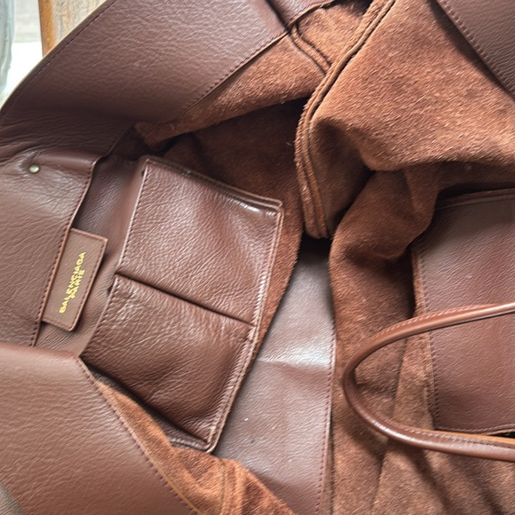 Authentic Balenciaga XL leather tote - Picture 8 of 10